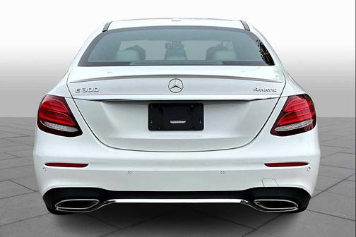 2017 Mercedes-Benz E-Class 4MATIC