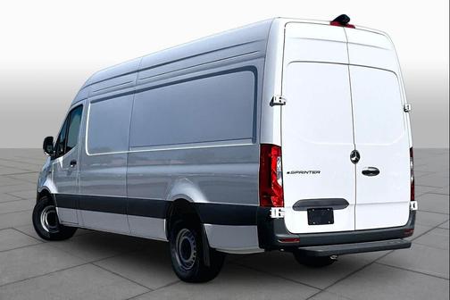 Arctic+White 2025 Mercedes-Benz Sprinter 2500 High Roof