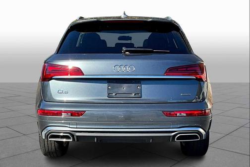 2024 Audi Q5 45 S line Premium