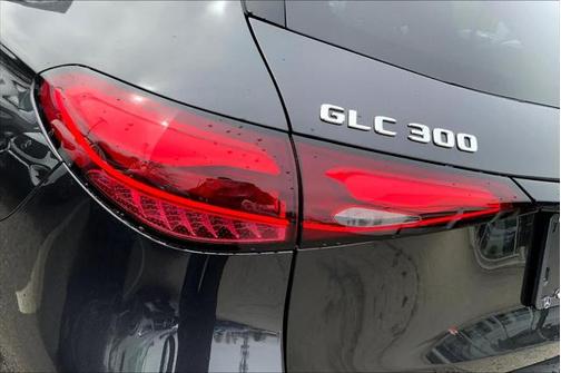 2025 Mercedes-Benz GLC 300 4MATIC
