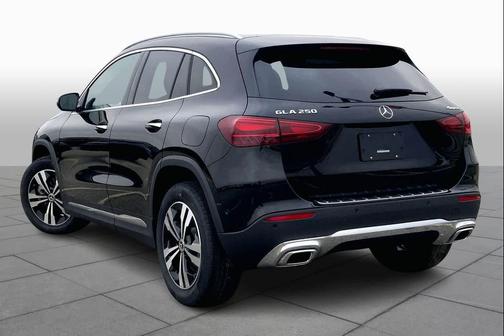 Night Black 2026 Mercedes-Benz GLA 250 4MATIC