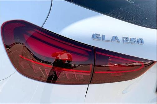 2025 Mercedes-Benz GLA 250 4MATIC