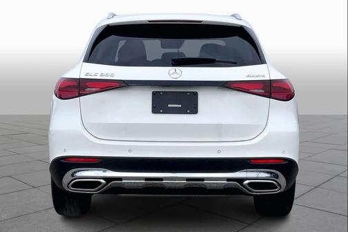 Polar White 2026 Mercedes-Benz GLC 300 4MATIC