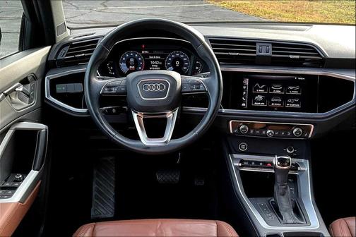 2021 Audi Q3 45 S line Premium