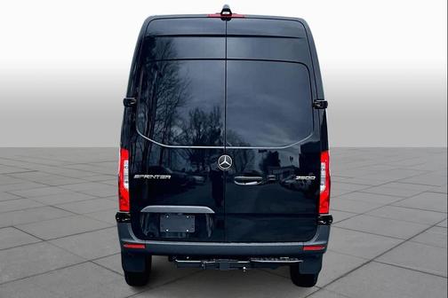 Obsidian Black Metallic 2026 Mercedes-Benz Sprinter 2500 Standard Roof