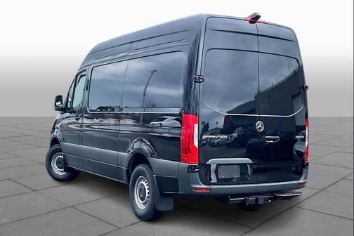 Obsidian Black Metallic 2026 Mercedes-Benz Sprinter 2500 Standard Roof