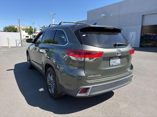 Alumina Jade Metallic 2017 Toyota Highlander Limited Platinum