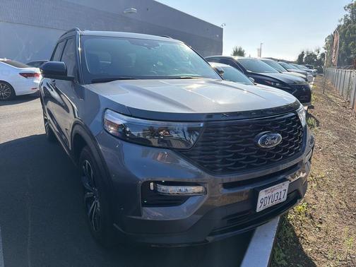2022 Ford Explorer ST-Line