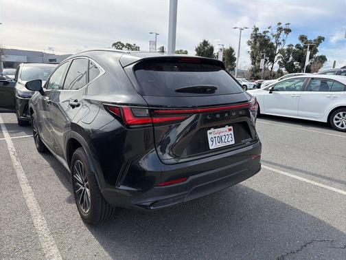 2025 Lexus NX 350h Premium