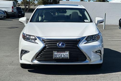2018 Lexus ES 300h Base