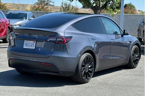 2022 Tesla Model Y Performance Dual Motor All-Wheel Drive
