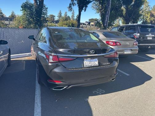 2025 Lexus ES 350 Base