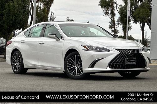 2025 Lexus ES 300h Base