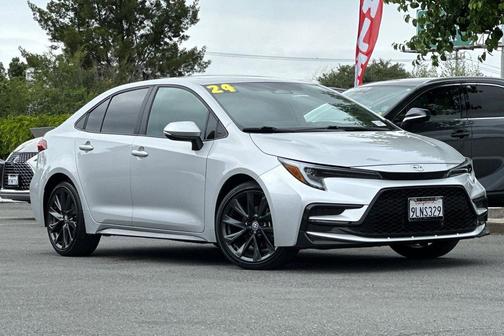 Classic Silver Metallic 2024 Toyota Corolla XSE