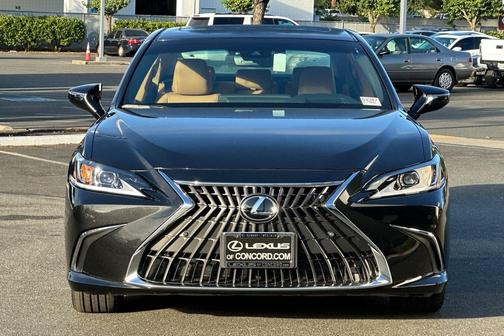 2025 Lexus ES 300h Base