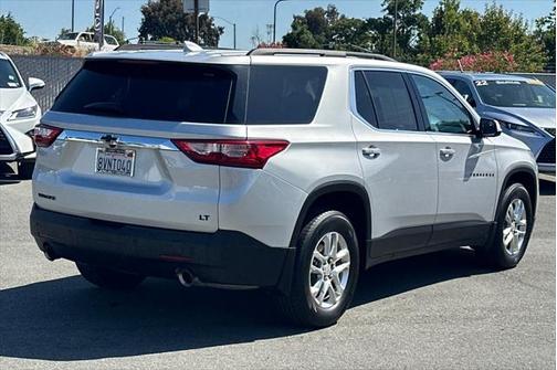 2021 Chevrolet Traverse LT Cloth
