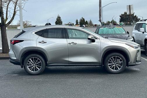 2025 Lexus NX 350h Premium