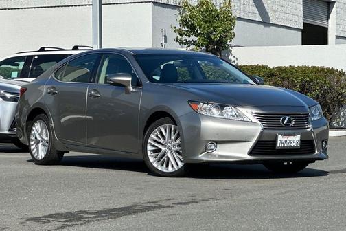 Atomic Silver 2015 Lexus ES 350 Base
