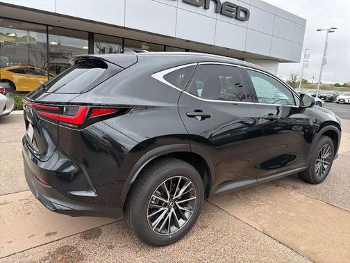 2025 Lexus NX 350h Premium