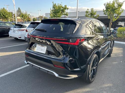2024 Lexus NX 450h+ F SPORT Handling