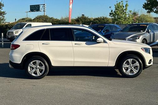 2017 Mercedes-Benz GLC 300 4MATIC