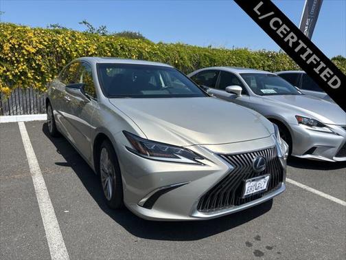 2021 Lexus ES 300h Luxury