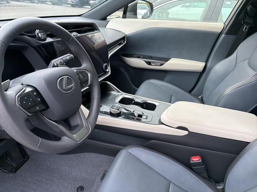 2024 Lexus RZ 300e Premium