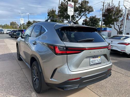 2025 Lexus NX 350h Premium