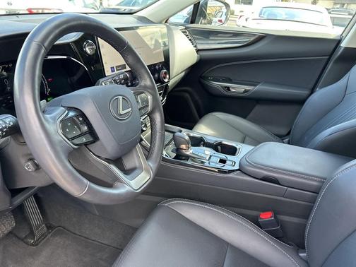 2025 Lexus NX 350h Premium