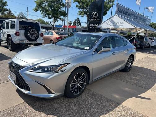 2025 Lexus ES 300h Base