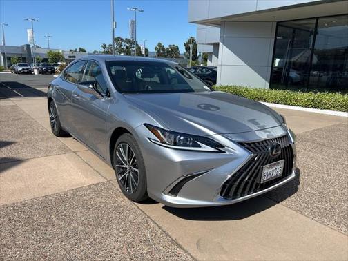 2025 Lexus ES 300h Base