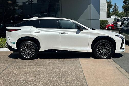 Eminent White Pearl 2025 Lexus RZ 300e Luxury