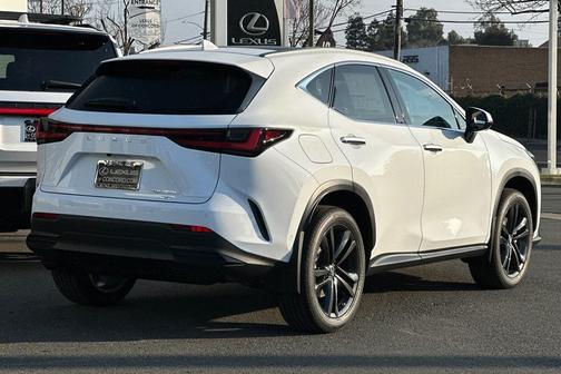 2026 Lexus NX 450h+ Luxury