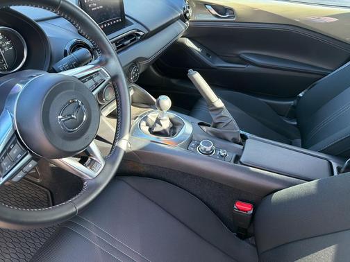 2023 Mazda MX-5 Miata Club