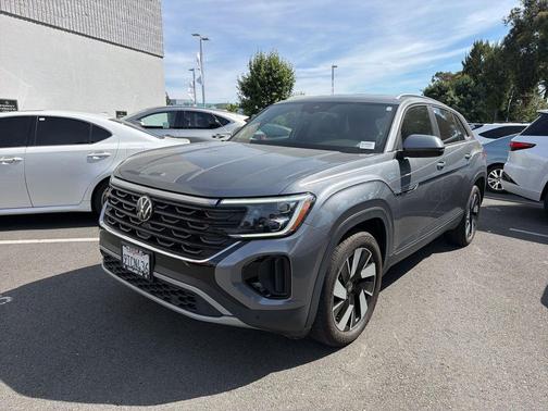 Platinum Gray Metallic 2024 Volkswagen Atlas Cross Sport 2.0T SE w/Technology 4MOTION
