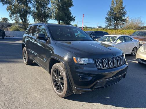 2018 Jeep Grand Cherokee Altitude