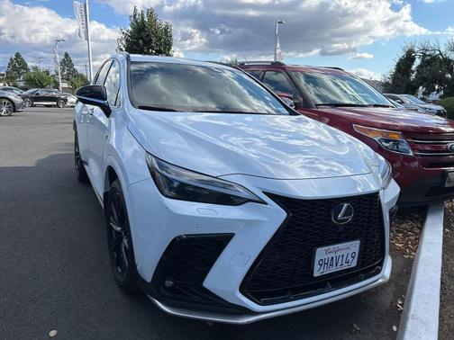 2024 Lexus NX 450h+ F SPORT Handling