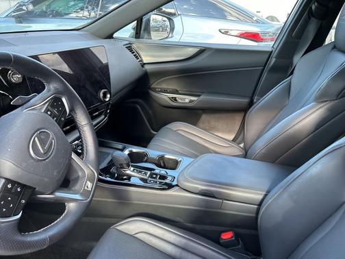 2024 Lexus NX 450h+ F SPORT Handling