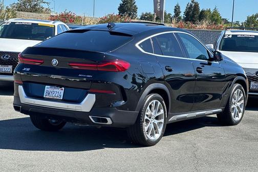 2021 BMW X6 xDrive40i