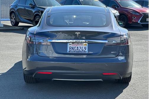 2016 Tesla Model S 75D