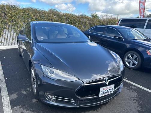 2016 Tesla Model S 75D