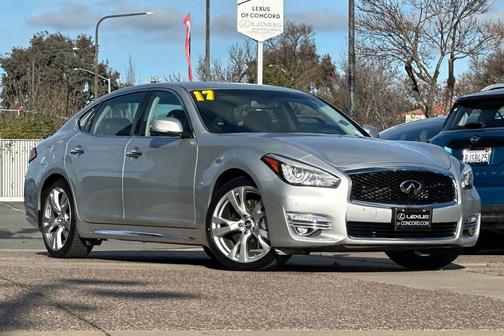 2017 INFINITI Q70L 3.7