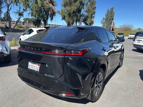 2025 Lexus RZ 300e 300e Premium