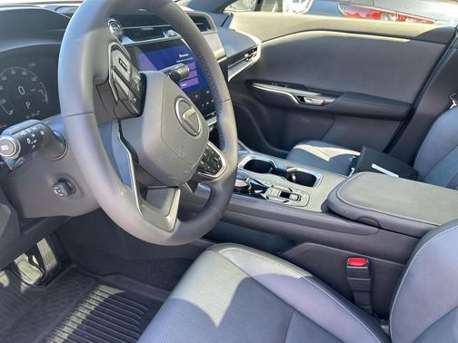 2025 Lexus RZ 300e 300e Premium