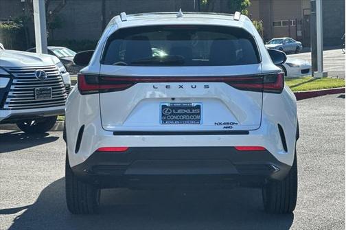 2025 Lexus NX 450h+ Luxury