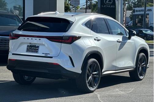 2025 Lexus NX 450h+ Luxury