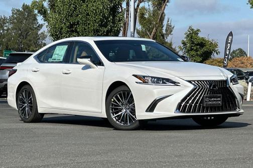 2025 Lexus ES 300h Base