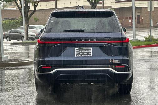 8x5/Nightfall 2026 Lexus TX 500h