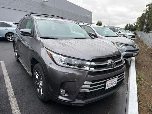 2017 Toyota Highlander Limited Platinum