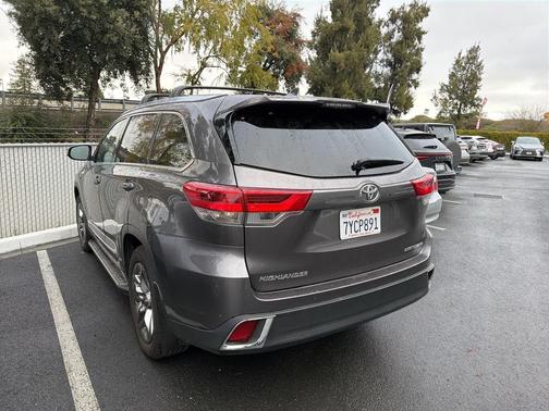 2017 Toyota Highlander Limited Platinum
